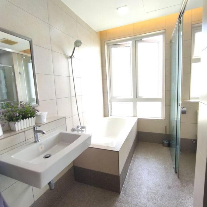 Octagon Premium Ipoh Town Center 2Br 101 By Grab A Stay Kültér fotó